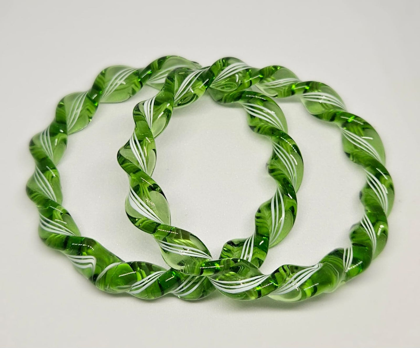 NY Lifestyles Twisted Design Crystal Glass Bangle – Handmade, Colorful Bohemian Glass Jewelry for Women, Lightweight & Unique, Fashionable Ethnic Bracelet (Green)